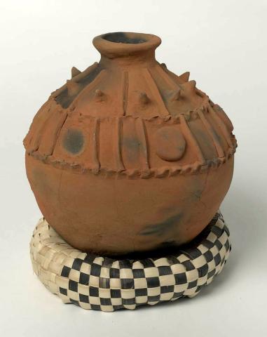 Artwork Saqa water vessel 4 this artwork made of Earthenware, created in 2021-01-01