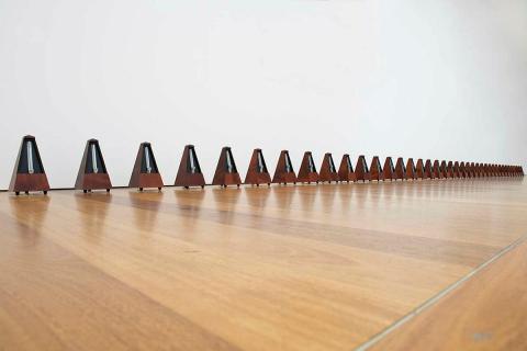 Artwork Work no. 189 this artwork made of 39 metronomes beating time, one at every speed, created in 1998-01-01