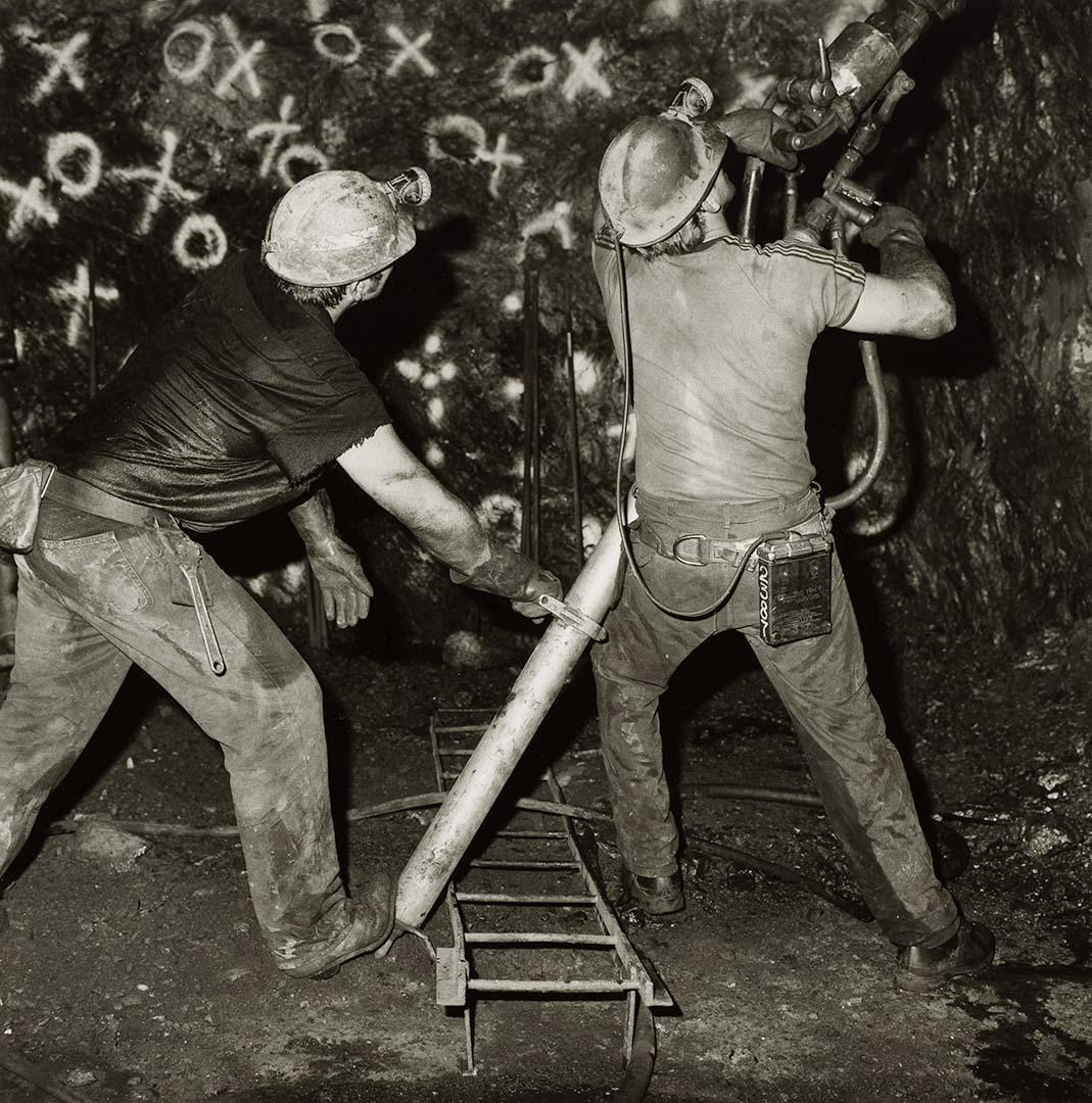 Artwork Mount Isa mine (from 'Journeys north' portfolio) this artwork made of Gelatin silver photograph on paper, created in 1986-01-01