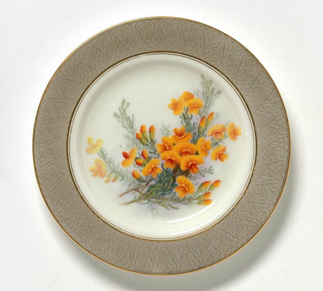 Artwork Plate this artwork made of Bone china with Quaker grey border and overglaze painting, gilt trim, created in 1912-01-01