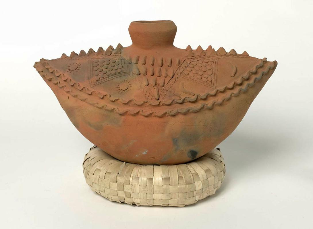 Artwork Muairua water vessel 2 this artwork made of Earthenware, created in 2021-01-01