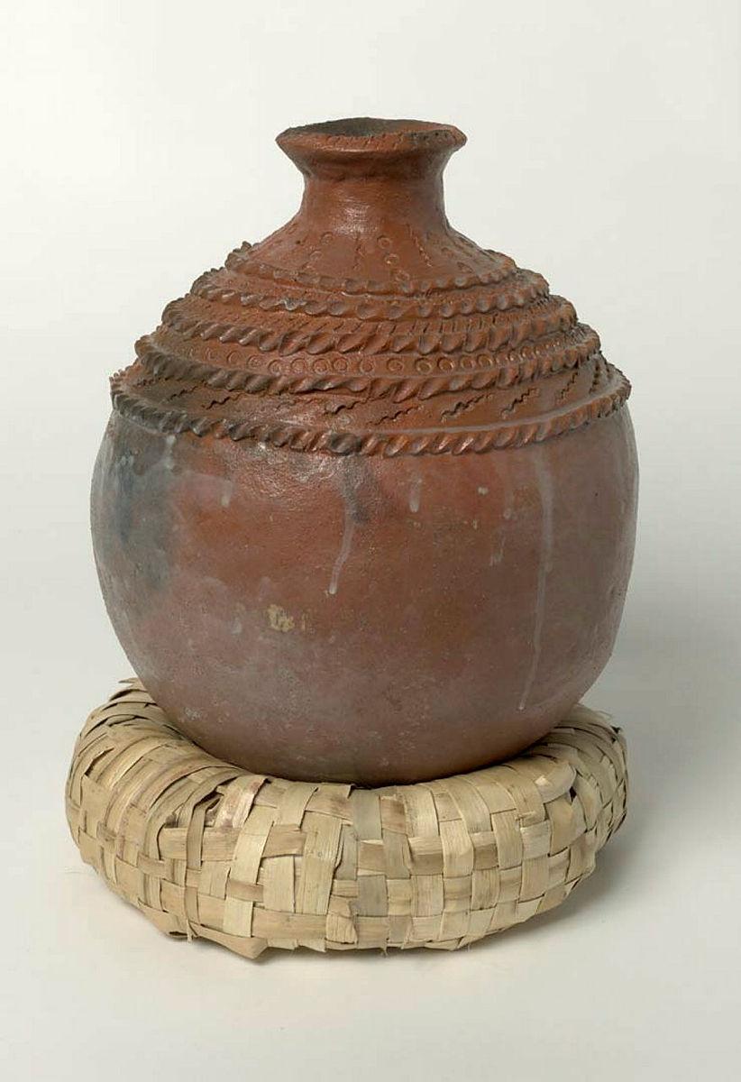 Artwork Saqa water vessel 3 this artwork made of Earthenware, created in 2021-01-01