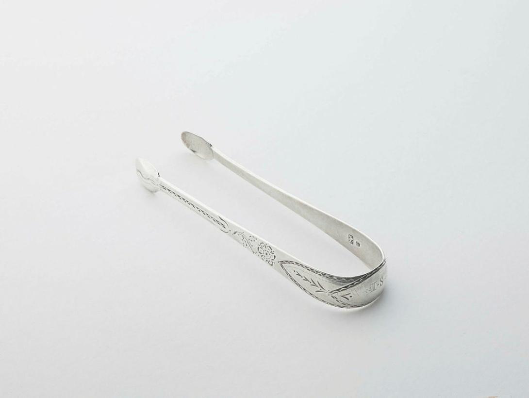 Artwork Sugar tongs this artwork made of Silver, created in 1829-01-01