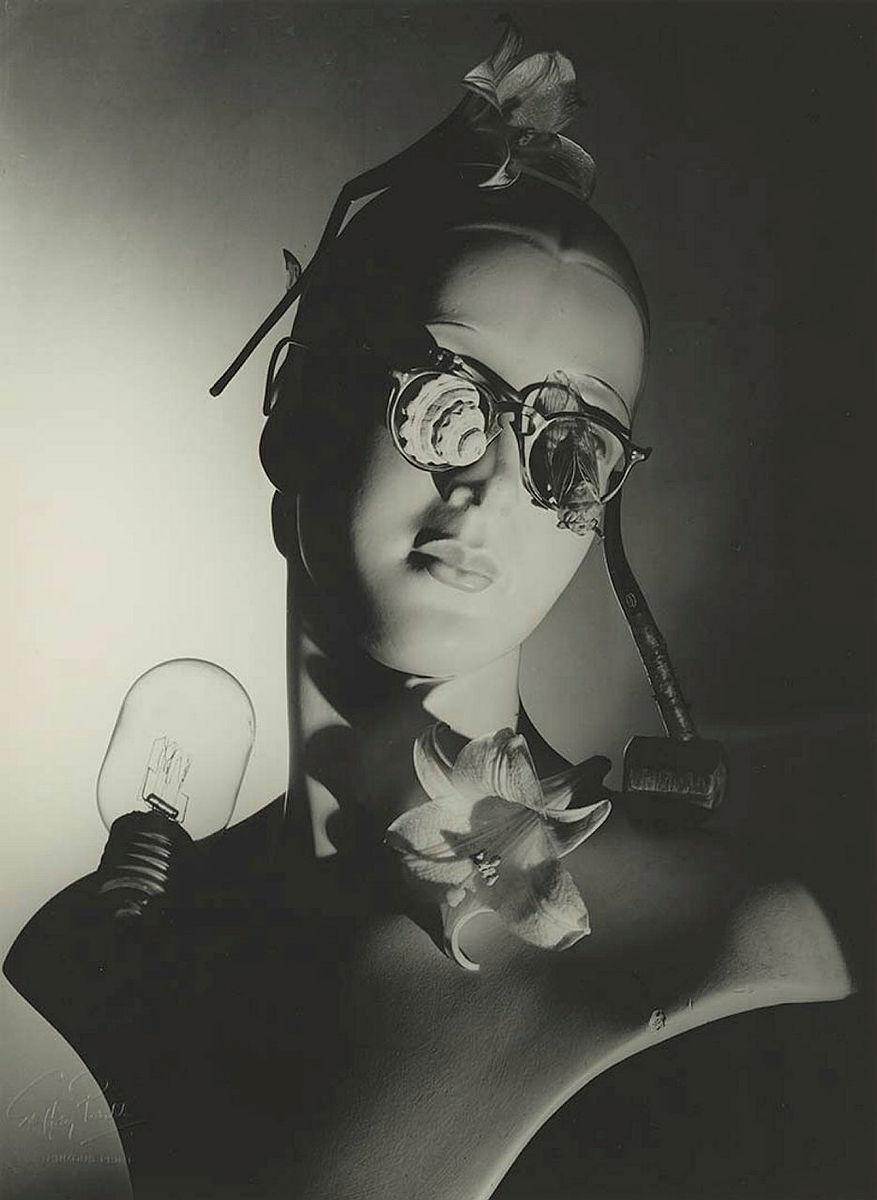 Artwork (Surrealist still life) this artwork made of Gelatin silver photograph on paper, created in 1937-01-01