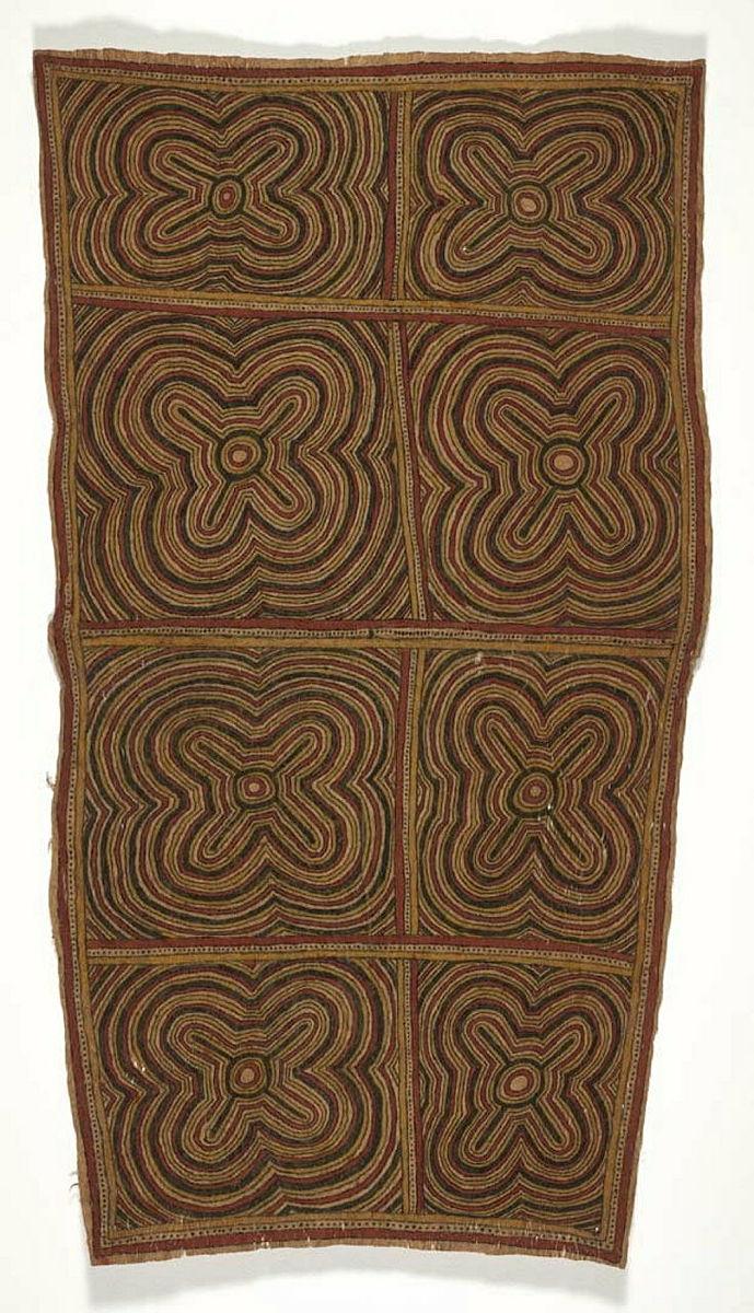 Artwork Avinӧ”e ohu’o deje (moon and spots of the wood-boring grub) this artwork made of Natural pigments on hand-beaten banyan tree nioge (barkcloth), created in 2010-01-01