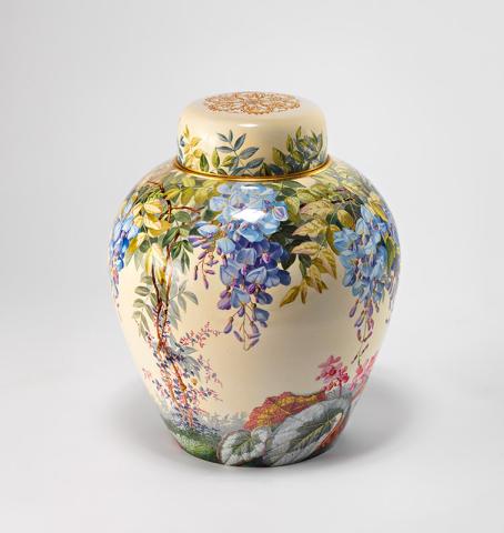 Artwork Covered vase this artwork made of Porcelain with polychrome overglaze colours and tooled gilding, created in 1870-01-01