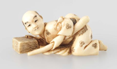 Artwork Netsuke:  (man crouching with a club) this artwork made of Carved ivory, created in 1800-01-01
