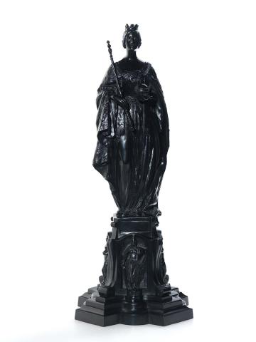 Artwork Queen Victoria at her coronation this artwork made of Bronze, cast, shell