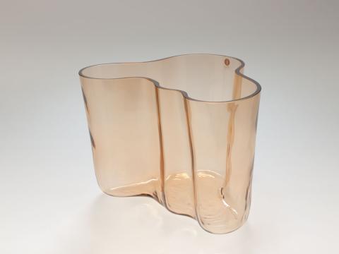 Artwork Aalto vase this artwork made of Hot-worked and moulded pale amber glass