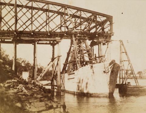 Artwork Construction of new Indooroopilly Bridge after floods this artwork made of Albumen photograph on paper, created in 1893-01-01