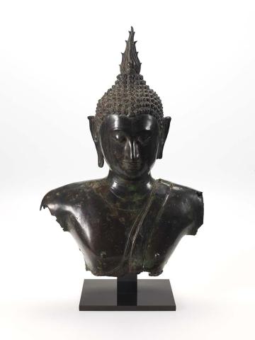 Artwork Bust of the Buddha this artwork made of Bronze
