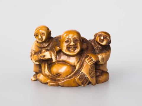 Artwork Netsuke: (Hotei) this artwork made of Carved ivory, created in 1800-01-01