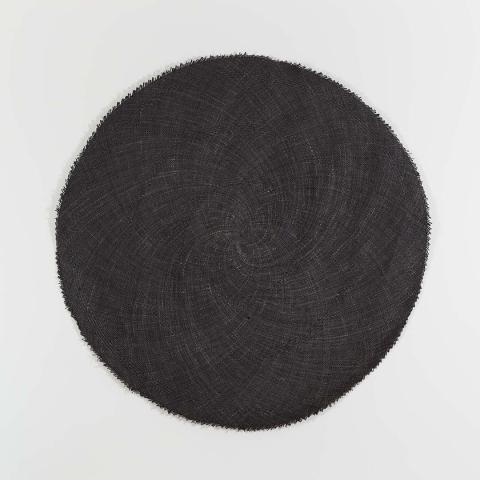 Artwork Ibe nauri (round mat) this artwork made of Mat: Woven somo (black mud-dyed pandanus) fibre, created in 2016-01-01