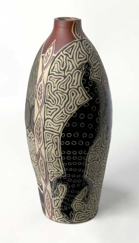 Artwork Ngintaka (Large lizard) this artwork made of Stoneware with sgraffito, created in 2015-01-01
