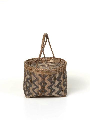 Artwork Katebo (basket) this artwork made of Pai (cane) and rattan, created in 2018-01-01