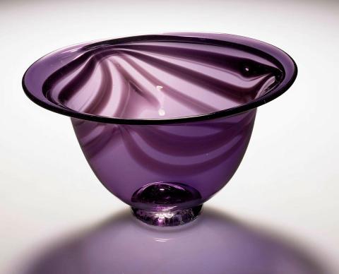 Artwork Amethyst bowl this artwork made of Hot-worked combed glass, created in 1982-01-01