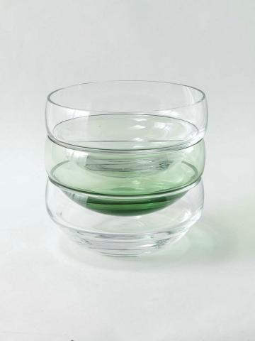 Artwork Caterpillar bowls this artwork made of Hot-worked clear and green glass, created in 2009-01-01