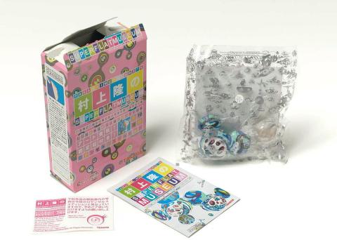 Artwork Melting DOB / Devil (from the 'SUPERFLAT MUSEUM' series by Takashi Murakami) this artwork made of Plastic figurine in pink cardboard box with leaflets, created in 2003-01-01