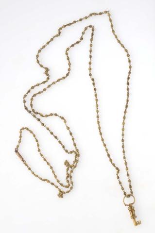 Artwork Chain and key this artwork made of Silver gilt