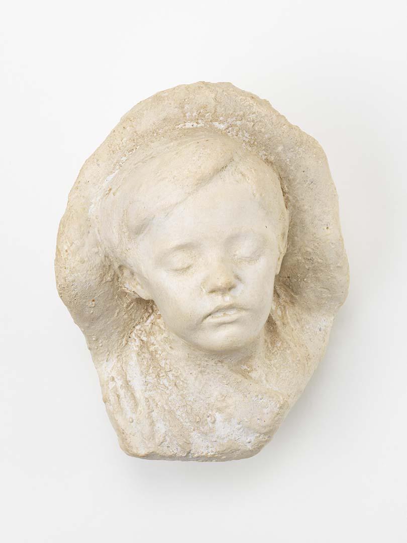 Artwork (Child's head) this artwork made of Plaster, created in 1927-01-01