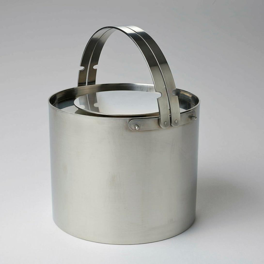 Artwork Ice bucket (2.5 litres) (from 'Cylinda Line' series) this artwork made of Brushed stainless steel, created in 1964-01-01