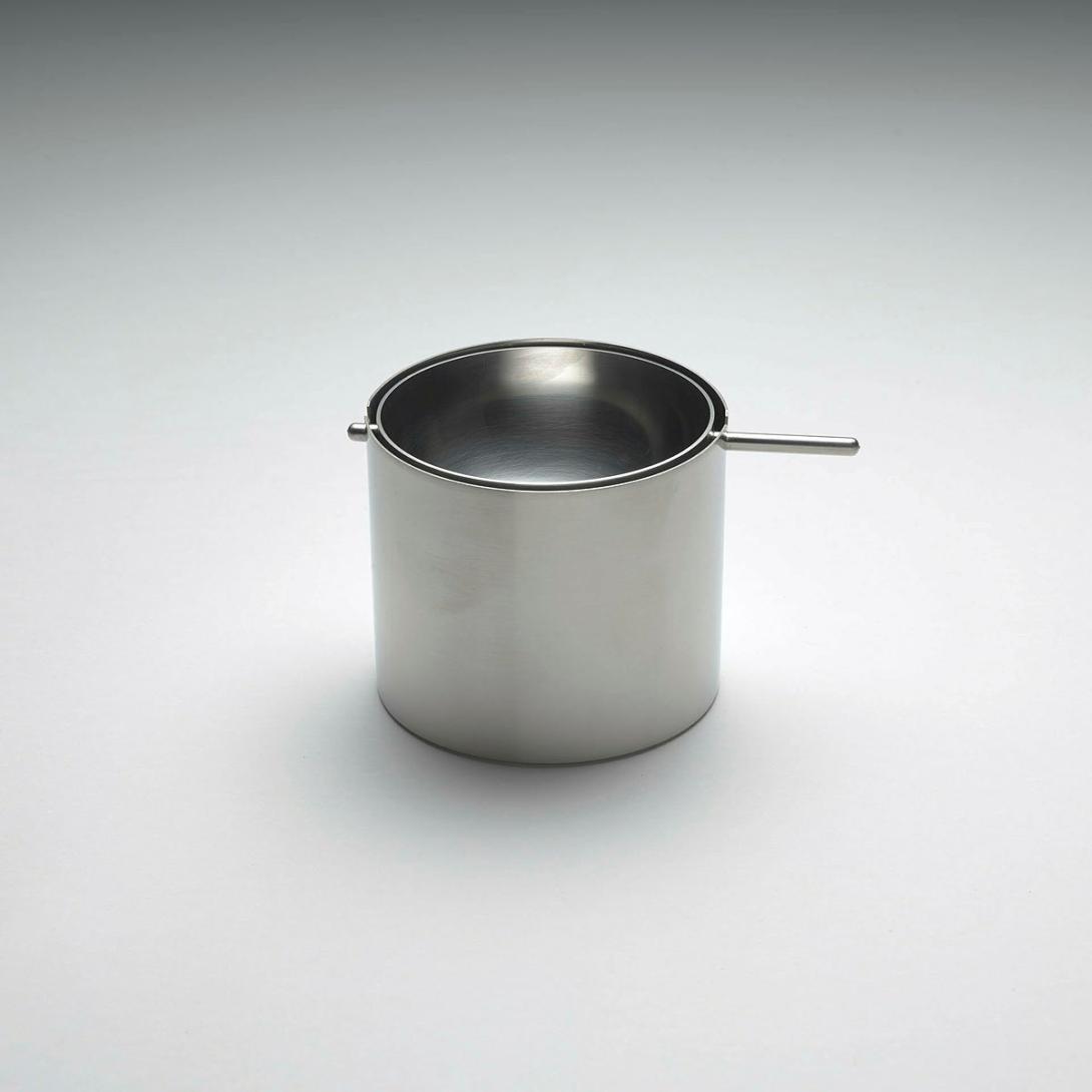 Artwork Revolving ashtray (small) (from 'Cylinda Line' series) this artwork made of Polished and brushed stainless steel, created in 1964-01-01