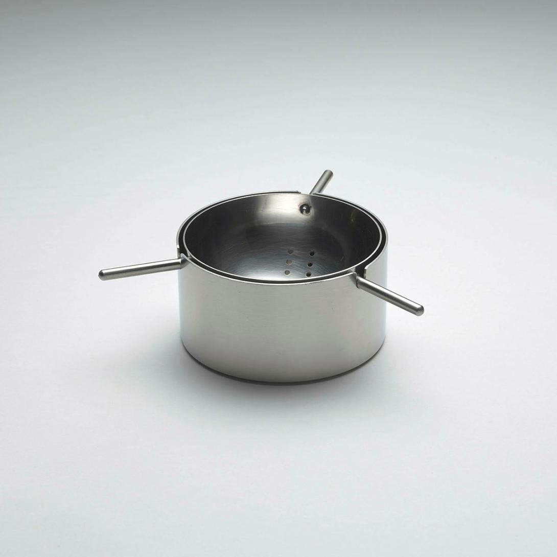 Artwork Tea strainer (from 'Cylinda Line' series) this artwork made of Polished and brushed stainless steel, created in 1964-01-01