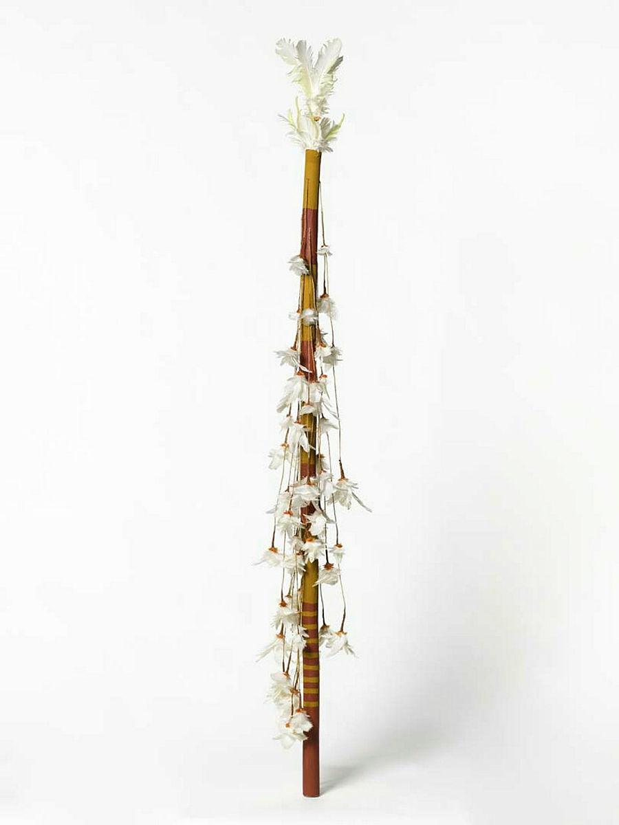 Artwork Banumbirr (Morning Star pole) this artwork made of Wood, bark fibre string, cotton thread, feathers, natural pigments, created in 1998-01-01