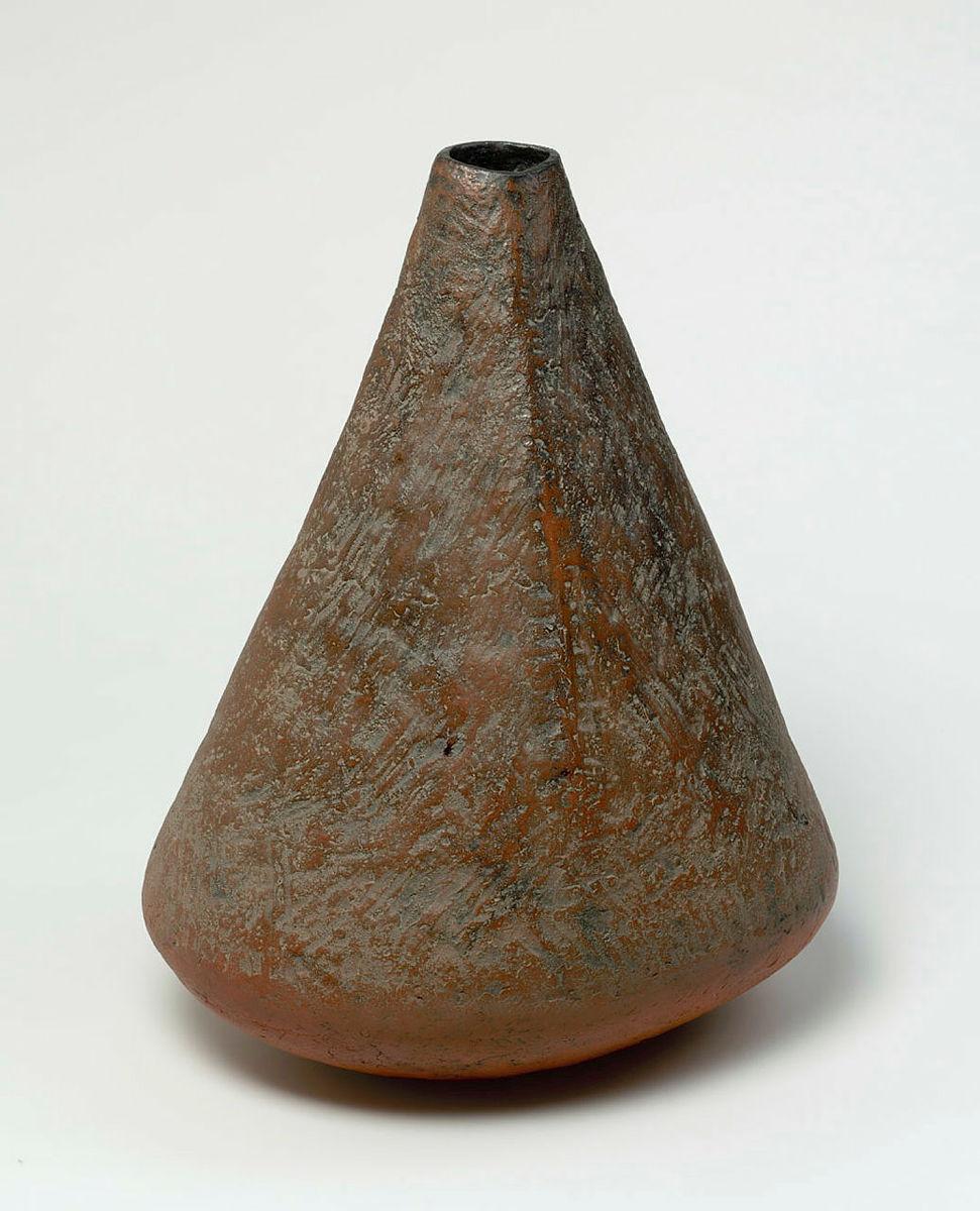 Artwork Floor pot this artwork made of Stoneware, handbuilt, created in 1964-01-01