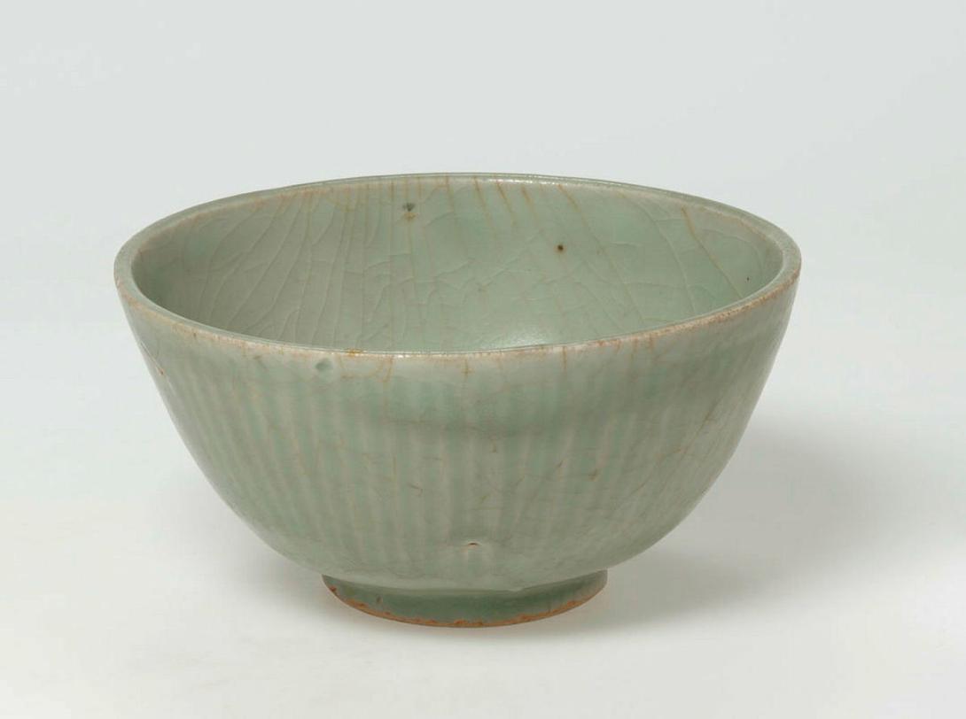 Artwork Bowl this artwork made of Stoneware, celadon crackle glaze with fluted sides, created in 1300-01-01