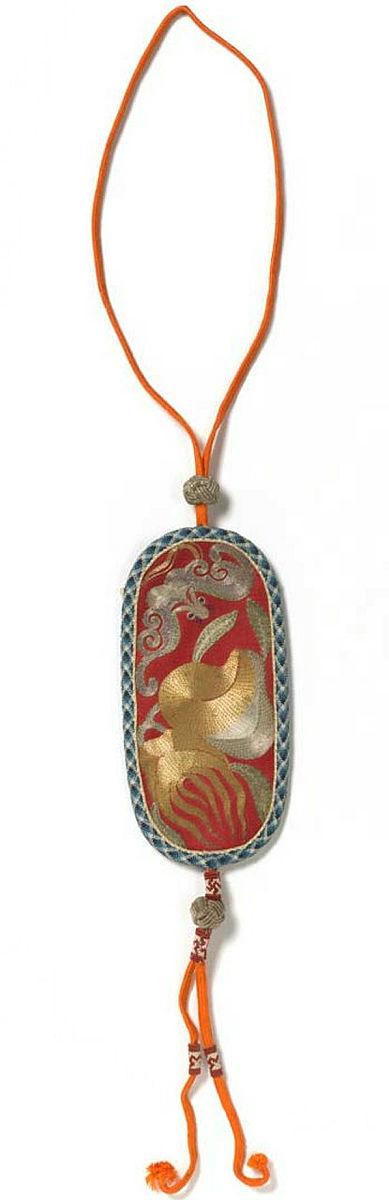 Artwork Spectacles case this artwork made of Silk, embroidery, created in 1800-01-01