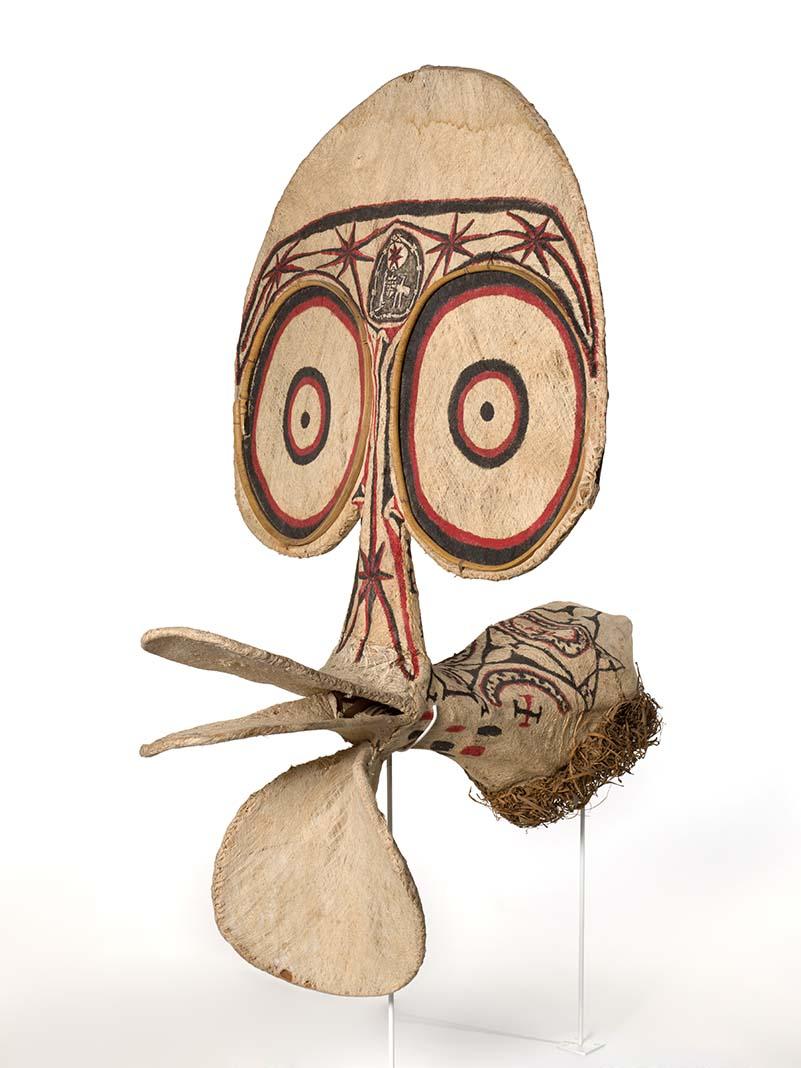Artwork Kavat mask this artwork made of Barkcloth with natural pigments, felt pen and split cane, created in 1989-01-01