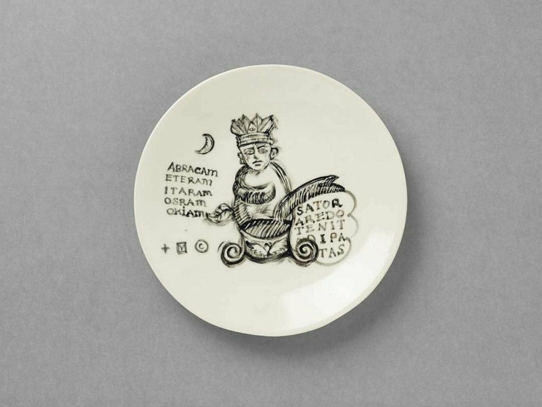 Artwork Untitled this artwork made of Handpainted ceramic plate, created in 1995-01-01