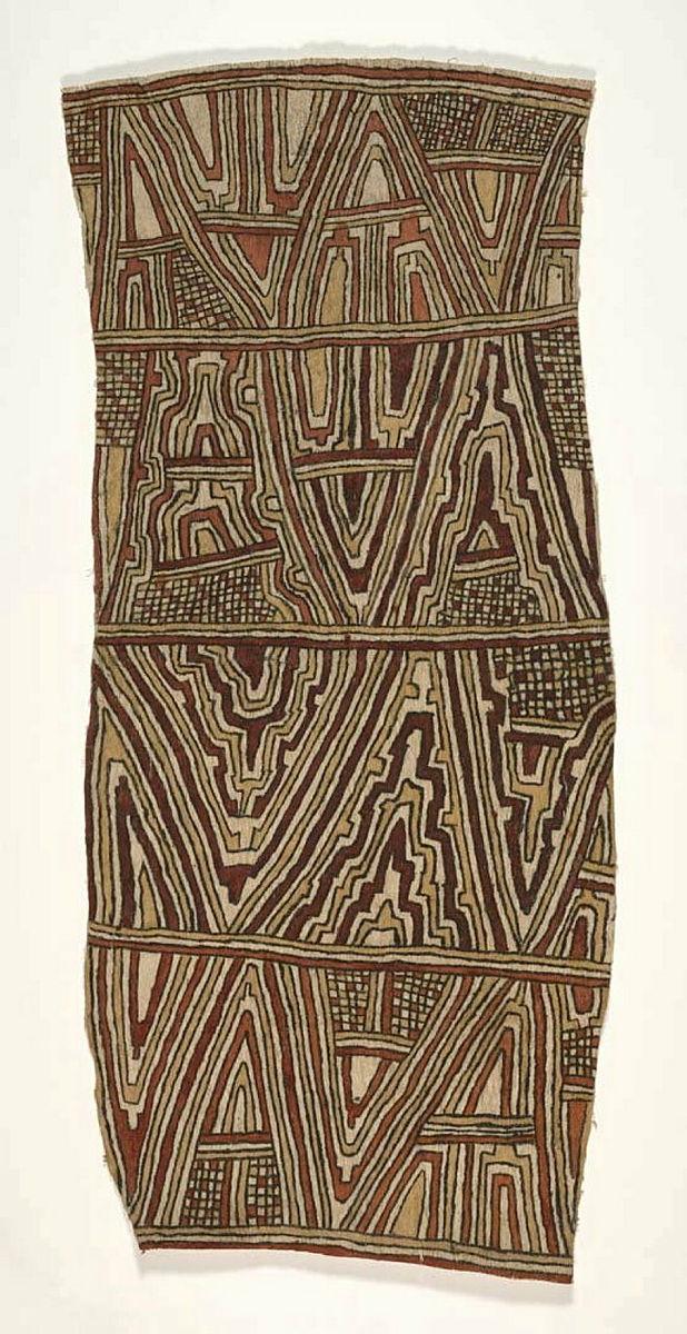 Artwork Dahoru’e, hitai, buborianӧ’e ohu’o tubӧre une – Ӧmie mountains river boulder, beaks of the Papuan Hornbill and eggs of the Dwarf Cassowary, this artwork made of Natural pigments on hand-beaten paper mulberry nioge (barkcloth), created in 2015-01-01