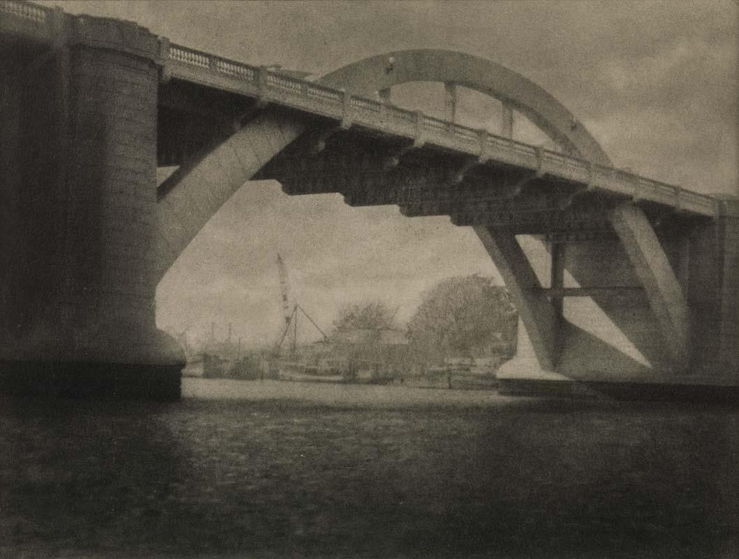 Artwork (Grey Street Bridge, Brisbane) this artwork made of Bromoil transfer photograph on paper, created in 1932-01-01