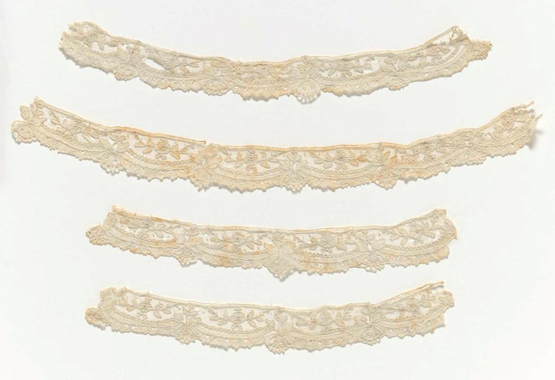 Artwork Lace edging this artwork made of Linen Flemish lace, machine made, imitation Point de Gaz, created in 1875-01-01