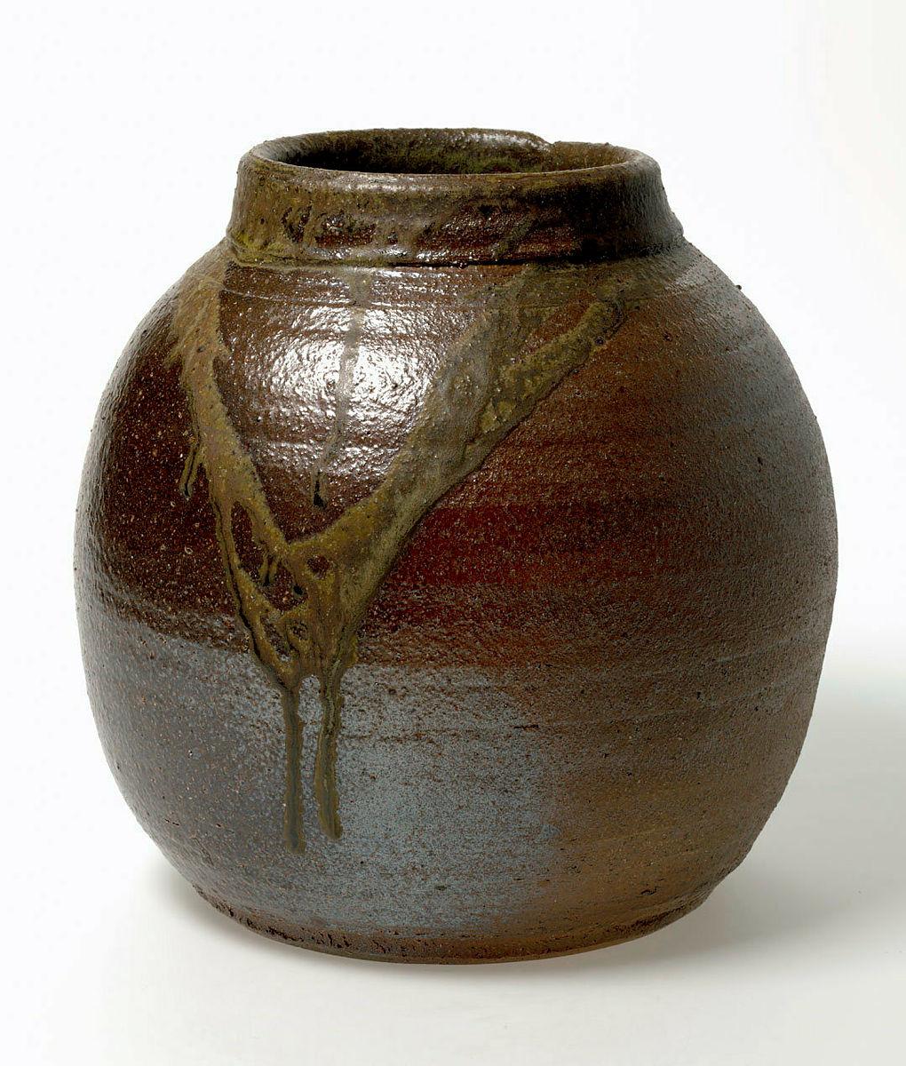 Artwork Jar this artwork made of Stoneware, wheelthrown Golden Grove clay, fired in a gas and wood-fired kiln, created in 1980-01-01