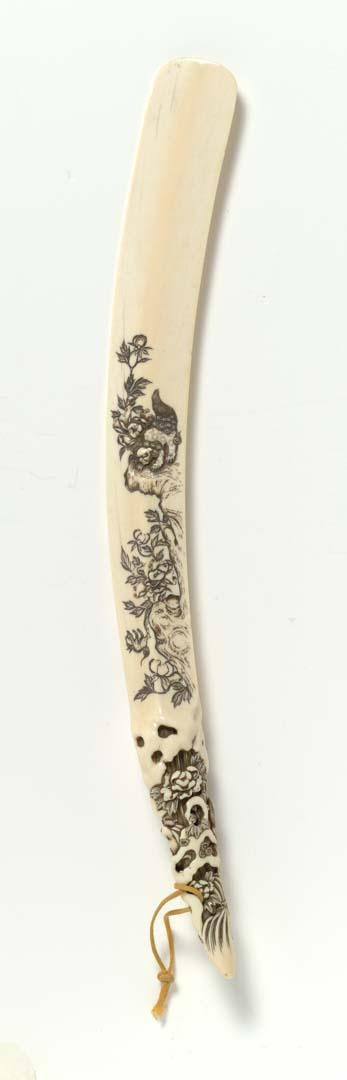 Artwork Page turner this artwork made of Ivory, carved and engraved, created in 1700-01-01